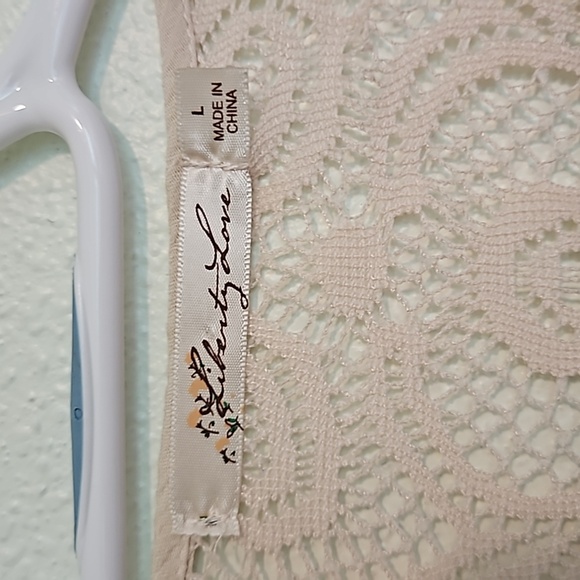 L Liberty Love Top with Lace - Picture 3 of 5